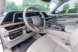 Cadillac Escalade 4WD Sport Platinum 2022 prêt à être expédié - Product Image 2