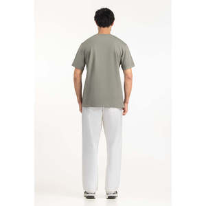 เสื้อยืดคอกลมทรงปกติ รุ่นเรกูลาร์ฟิต ยูนิเซ็กซ์ 180 กรัม เป็นมิตรกับสิ่งแวดล้อม ผลิตจากผ้าฝ้าย 80% โพลีเอสเตอร์ 20% แขนสั้น ใส่สบายๆ ในฤดูร้อน รับผลิตแบบ OEM - Product Image 4
