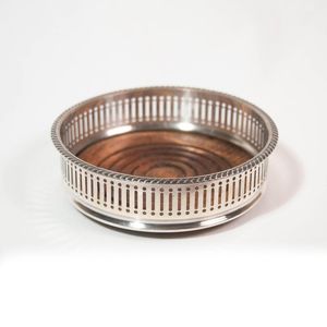 Posavasos de Acero Inoxidable de Lujo para Botellas de Vino, Diseño Contemporáneo para Comedores, Bares, Tabernas y Pubs, que Garantiza una Mesa Ordenada - Product Image 4