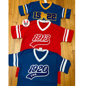 เสื้อยืดลายทาง Zeta phi Beta chenille เสื้อยืดสโมสรผ้าฝ้ายนุ่มปักโลโก้สบายพอดีกับขนาดจริง - Product Image 2