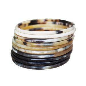 Bracelets en corne de buffle faits à la main, couleur naturelle, logo personnalisé, bracelets en corne de boeuf polis pour femmes, prix de gros - Product Image 5