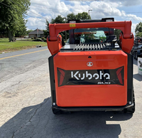 Chargeuse compacte Kubota SVL75-3 pour la construction et l'aménagement paysager