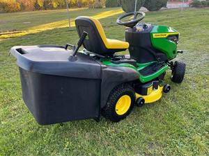 Cortadora de Césped John Deere X167R Usada en Venta - Product Image 2