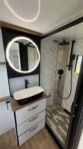 Caravana Moderna para Expediciones con Cama Queen Size Eléctrica Deslizable + Envío Gratuito - Product Image 6