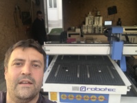 Routeur CNC pour la sculpture sur bois 1325 avec 4ème axe rotatif, routeur CNC 1300x2500, machine de découpe de panneaux MDF, routeur CNC pour le bois