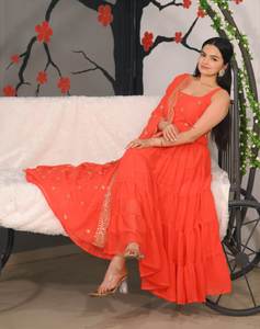 Hermoso vestido con secuencia de trabajo bordado - Product Image 3