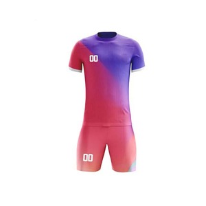 Ensembles d'uniformes de football unisexes en tissu imprimé personnalisé de haute qualité avec logo sur mesure pour équipes adultes, vente en gros - Product Image 1