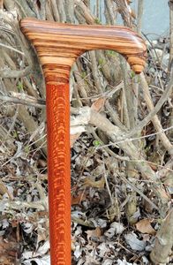 Bastón de madera tallado a mano para usuarios, perilla de latón, mango pulido, caña de uso diario para hombres y mujeres - Product Image 5