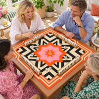 The Lucky Tiles Tapis de Mahjong Américain, Nappe Carrée Orange Rose à Motif Géométrique pour Soirée Jeu, Accessoire de Table au Design Unique
