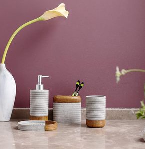 Ensemble de salle de bain en résine de haute qualité Design et style mignon pour une utilisation dans la salle de bain de l'Inde - Product Image 2