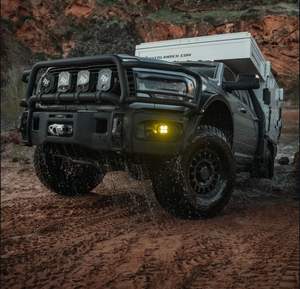 Modern Aluminio 4x4 Off Road Expedition Truck Camper Topper con dosel Sleeps 4 Compatible , Tacoma, Ram, Amarok y F150 - Product Image 1