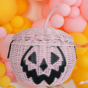 Seau en rotin tressé à la main rose et mignon, conçu pour Halloween, pour contenir des bonbons décoratifs, fournisseur d'artisanat vietnamien, OEM ODM - Product Image 4