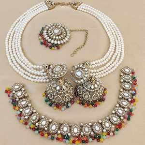 สร้อยคอยอดนิยมคุณภาพพรีเมี่ยมพร้อมต่างหู jhumki และ Maang Tikka Combo ที่สวยงามเหมาะสำหรับเทศกาล - Product Image 4