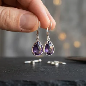 Boucles d'oreilles en améthyste lavande Niharika Gems, forme goutte d'eau, pierre précieuse violette, 20 millimètres, fermoir à levier, argent sterling 925 plaqué platine - Product Image 5
