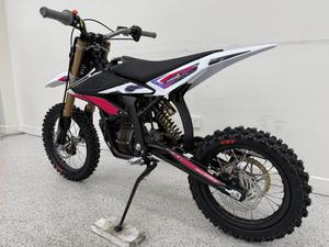 Motocicleta Eléctrica Todoterreno Hyper Bee de 48V para Jóvenes, Ligera, con Batería Extraíble, Entrega de Potencia Suave, Motor de 5KW - Product Image 4