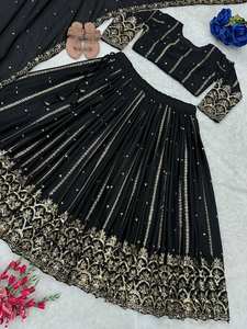 ชุดปาร์ตี้ดีไซน์เนอร์ lengha choli และ duppata กับงานเย็บปักถักร้อยที่หนักหน่วง - Product Image 2