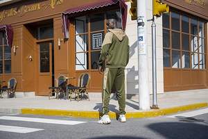 Conjunto Deportivo Extra Grande para Hombre, Pantalones Deportivos de Felpa 100% Algodón con Lavado Ácido Personalizado, Pantalones Deportivos Anchos con Capucha, Estilo Casual - Product Image 4