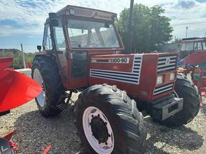 Tractor Agrícola Alemán Usado FIAT 115-90 DT Azul y Rojo con Tracción en las Cuatro Ruedas en Venta con Componentes Principales como Rodamientos y Caja de Cambios - Product Image 4
