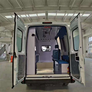 Ambulance médicale d'urgence à propulsion arrière automatique, à essence, norme EURO 6, pour véhicules de taille moyenne de 3 à 8 m de longueur, fabriquée en usine. - Product Image 5