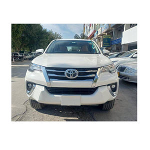 FORTUNER GR HYBRID AWD 4X4 2023 d'occasion, sièges en cuir, ACC, pneus R19, intérieur foncé, prix avantageux - Product Image 6