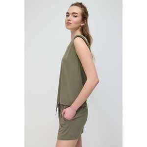 เสื้อยืดแขนกุดมีแผ่นรองไหล่ - Product Image 5