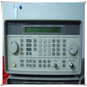 Générateur de signal RF d'occasion Agilent HP8647A/8647A 1G 250kHz-1000MHz à onde sinusoïdale - Product Image 3