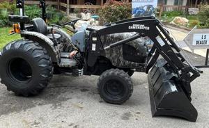 Tracteur LS 2024 garde-chasse tracteur camouflage chêne moussu Position attelage 3 points 2 paires de télécommandes arrière 1 détente et 1 standard - Product Image 3