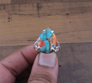 Anillo Bohemio Hecho a Mano de Plata de Ley 925 con Piedras Multicolores, Turquesa, Ostra Espinosa, Gema en Forma de Lágrima - Product Image 1