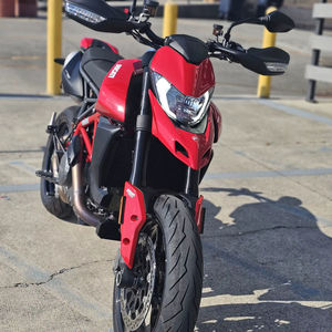 Notre haute qualité 2024 Ducatis Hypermotard 950 à vendre PRÊT À ÊTRE EXPÉDIÉ DANS LE MONDE ENTIER - Product Image 1