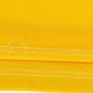 Uniforme de basket-ball personnalisé respirant antibactérien à séchage rapide jaune violet Design Plus Size Option Logo personnalisé-Vente en gros - Product Image 5