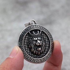 Collar yunnique retro europeo y americano para hombre, colgante de acero inoxidable de una sola cara con diseño del Rey León, regalo - Product Image 4