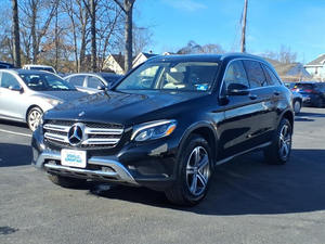 Mercedes-Benz GLC 350e 4MATIC 2019, Seminuevo, en Excelentes Condiciones - Product Image 4