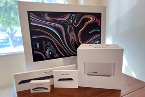 Monitor Original Studio Display 2022 de 27 Pulgadas, 5K Retina IPS, 60Hz, Cámara de 12MP, M3 Ultra, 512GB de RAM, 16TB de SSD, Set Completo - Product Image 1