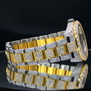 Reloj de Diamantes Moissanite de Diseño en Oferta, Joyería Estilo Hip Hop con Brillo Duradero, Disponible para la Venta - Product Image 4