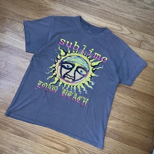 เสื้อยืดคอกลมทรงโอเวอร์ไซส์ 230GSM คุณภาพสูง ผ่านกระบวนการ Acid Wash ผลิตจากผ้าฝ้าย 100% ขายส่ง เสื้อยืดทรงวินเทจไหล่ตกสำหรับผู้ชาย - Product Image 4