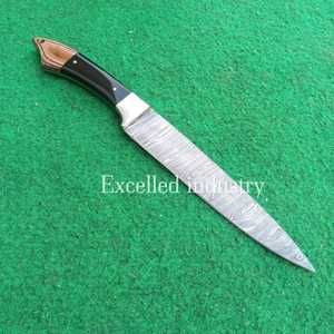 Cuchillo de cocina personalizado de acero de Damasco hecho a mano con resina y mango de madera Pakka con Funda de cuero - Product Image 5