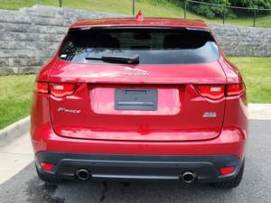 รถจักรยานยนต์ยี่ห้อ JAGUAR รุ่น F-PACE 35T ระดับพรีเมียม ระบบขับเคลื่อนสี่ล้อ (AWD)  สภาพดี  พร้อมส่ง  บริการส่งถึงบ้าน - Product Image 3