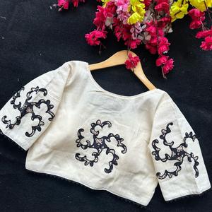 Artriddhs Pure Khadi Blusa de algodón hecha a mano en India Estilo casual Tops modestos - Product Image 1