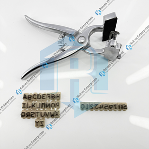 Pince de marquage de tatouage vétérinaire applicateur d'identification d'animaux de haute qualité pour l'insémination de lapin et de petit bétail - Product Image 5