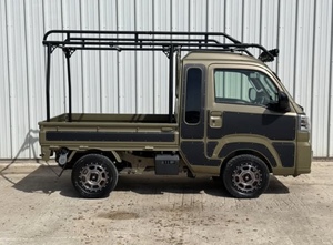Good Quality USED 2022 DAI HATSU HIJET <b>JUMBO</b> CAB HARD CARGO 4X4 4WD ABS 5-SPEED MANUEL TRANSMISSION - Product Image 4