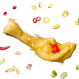 Minh Trung Collations à la viande faible en gras OEM Pieds de poulet cuits à la vapeur épicés prêts-à-manger dans un sac d'emballage savoureux - Product Image 1