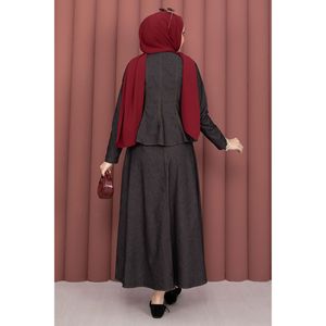 ชุดสูทสองชิ้นสีดำผ้าเทนเซลเดนิมสำหรับผู้หญิง พร้อมกระดุมทอง - Product Image 4