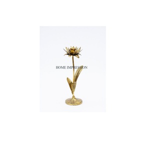 เชิงเทียนตกแต่งทรงใบไม้ทองเหลืองโบราณสำหรับงานแต่งงานและงานปาร์ตี้รีสอร์ทที่ให้เป็นของขวัญใช้ในร่มและกลางแจ้ง - Product Image 1