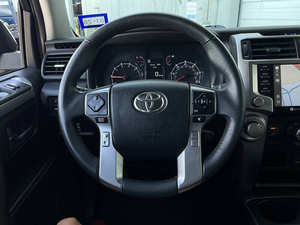 Usado 2021 T * oyota 4Runner SR5 Premium - Product Image 5