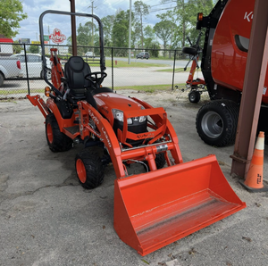 Tractor Compacto Kubota BX-23S Usado con Tracción en las 4 Ruedas, Diésel, Agrícola, con Cargador y Retroexcavadora |   Mini Tractor Compacto Utilitario Kubota BX-23S 4x4 - Product Image 1