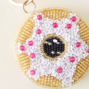 Porte-clés en forme de botte de cowboy en perles faites à la main, charme western coloré pour sacs, cadeaux, accessoires de mode, artisanat artisanal d'Inde - Product Image 1