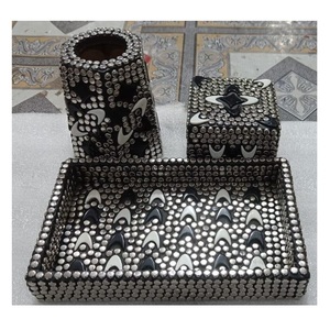 Nouveauté Brûleur d'encens arabe en bois artisanal Brûleur de bakhoor en métal Design personnalisé Plateau de service pour encens oud de table - Product Image 3