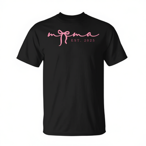 T-Shirt Nera a Maniche Corte con Collo Rotondo in Cotone, Taglia Piccola, 'Mama Est 2025 Promoted to Mama 2025' - Product Image 2