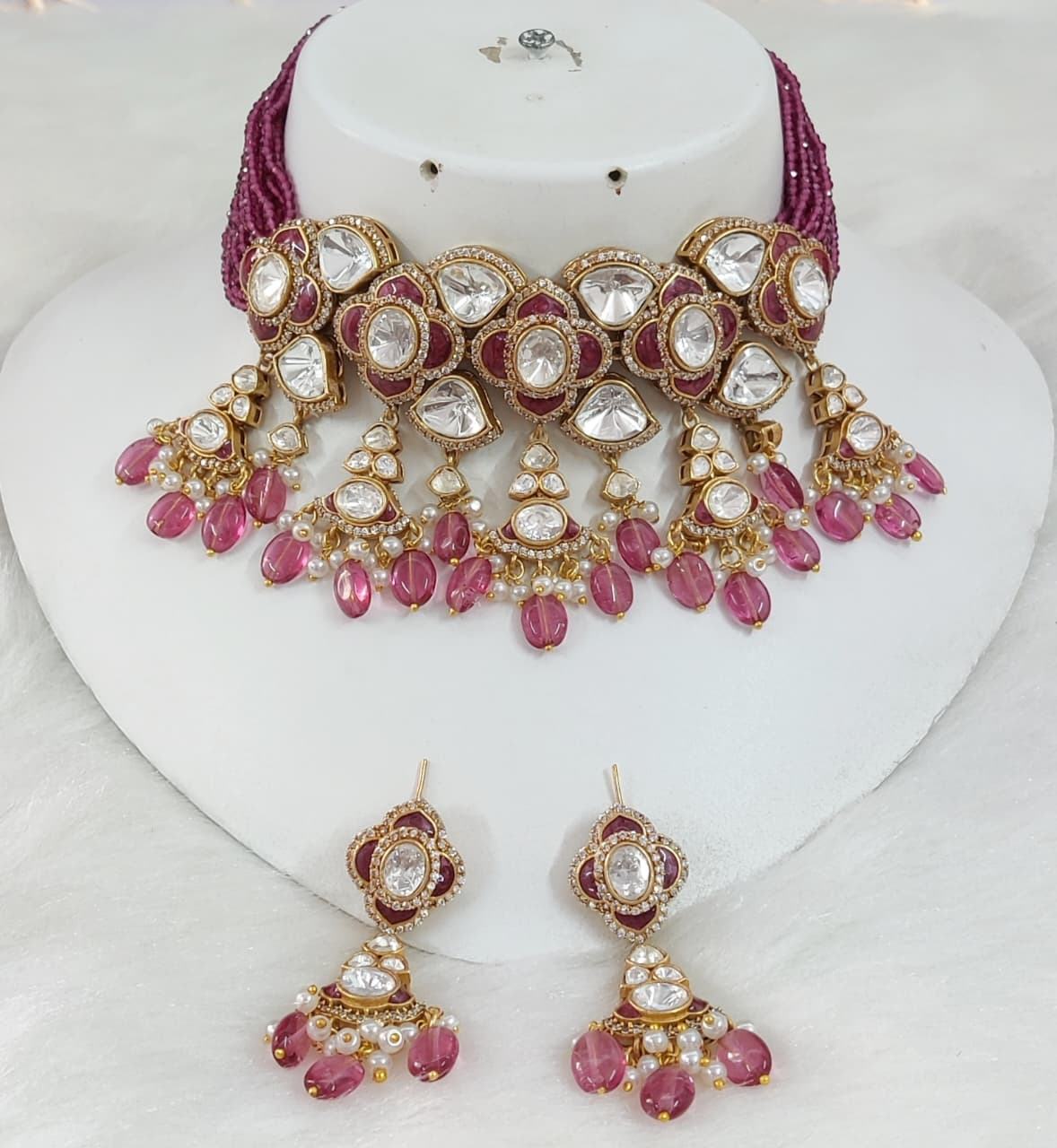 สีชมพูเข้ม