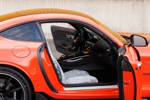 Mercedes-Benz AMG GT Black Series 2023, Caja de Cambios Automática, Gasolina Turbo, Tracción en las Cuatro Ruedas, Cuero Oscuro, USADO, Certificado, Limpio y en Buen Estado - Product Image 4